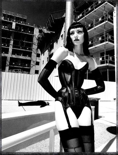 Helmut Newton 18